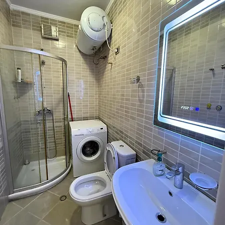 Appartement Centre Lions Gate 13 *